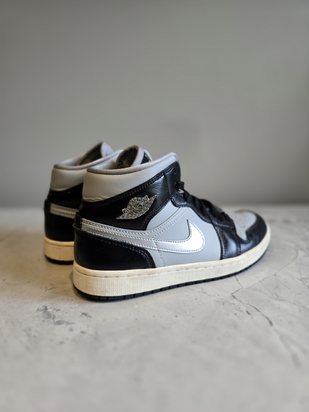 Air Jordan 1 High OG Black and Grey Men's Basketball Shoes